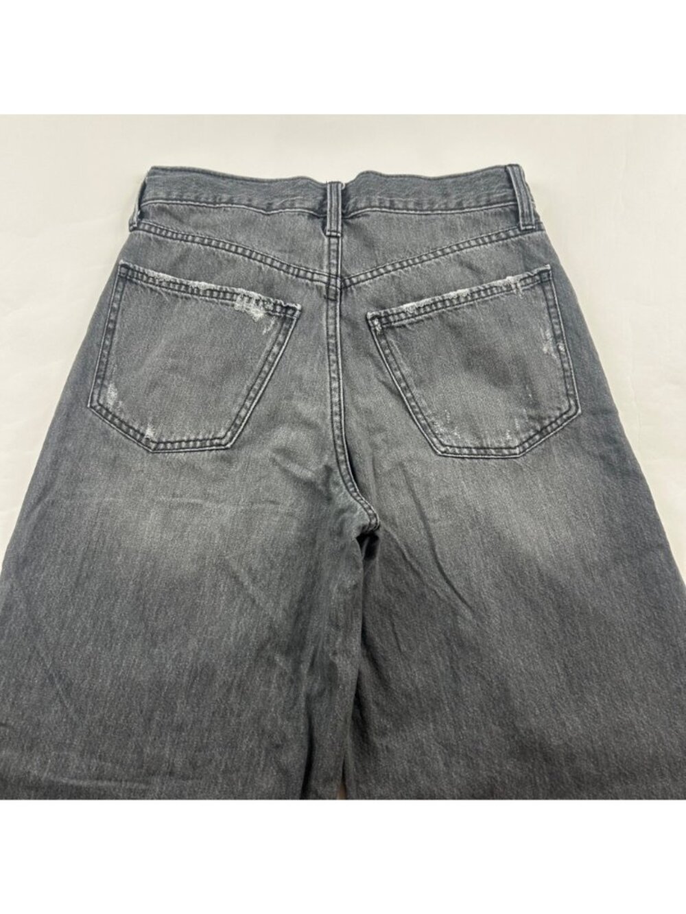Universal Thread Washed Gray Distressed Denim Mid Rise Wide Leg Jeans 6R - Picture 7 of 7